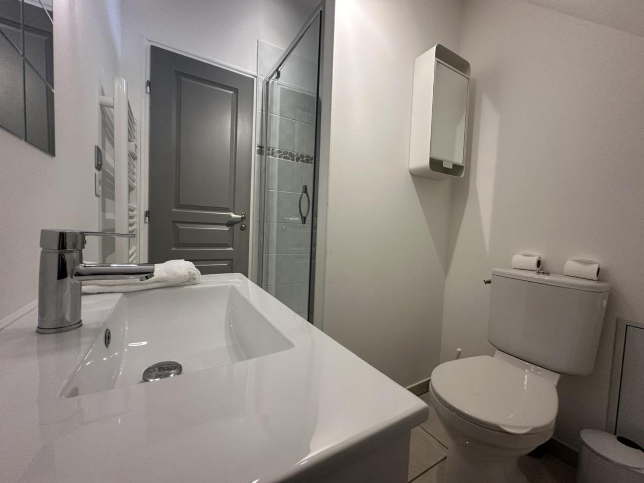 Batisse Paradis- 3 Appartements Calmes Et Elegants Au Centre Historique De Beaune Ngoại thất bức ảnh