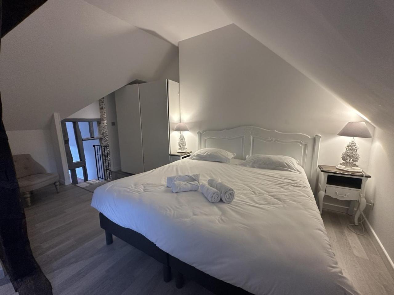Batisse Paradis- 3 Appartements Calmes Et Elegants Au Centre Historique De Beaune Ngoại thất bức ảnh
