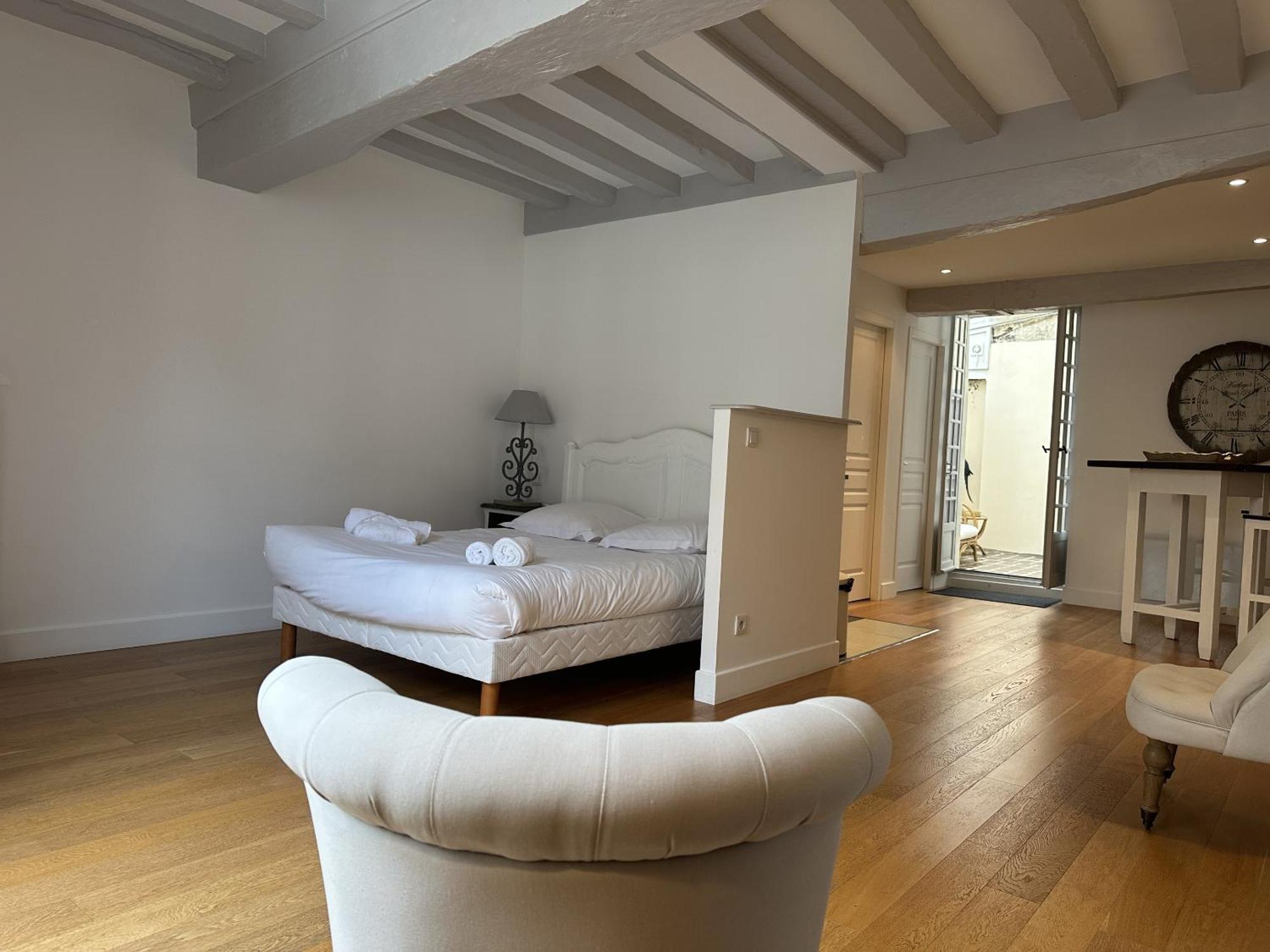 Batisse Paradis- 3 Appartements Calmes Et Elegants Au Centre Historique De Beaune Phòng bức ảnh