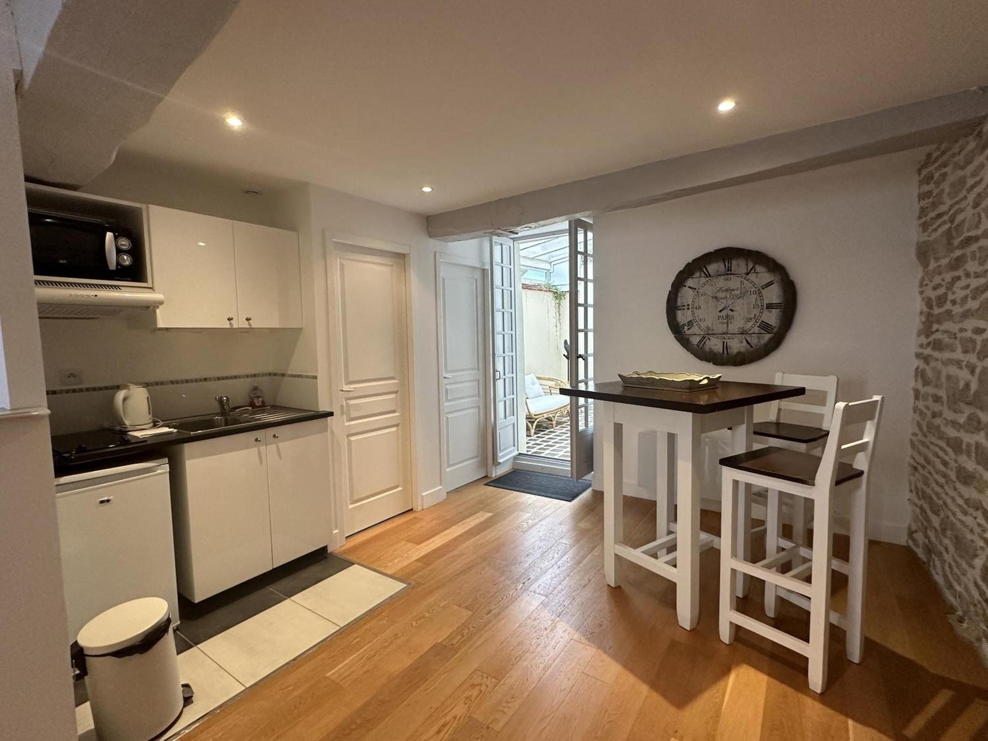 Batisse Paradis- 3 Appartements Calmes Et Elegants Au Centre Historique De Beaune Phòng bức ảnh